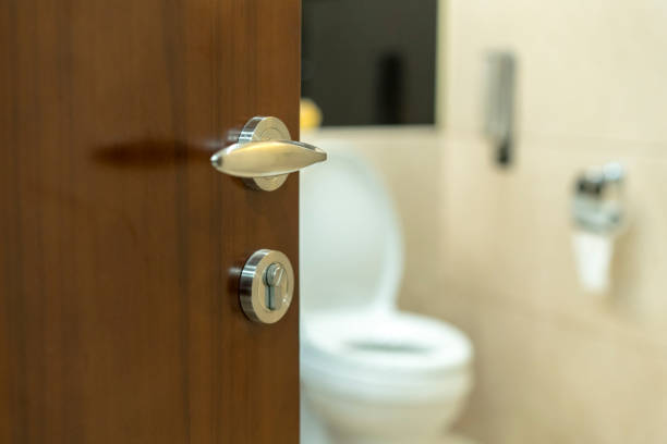 Beneficios al tener un baño de visitas en el hogar
